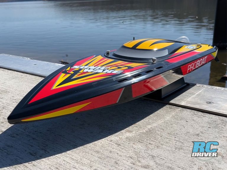 ProBoat Sonicwake SelfRighting DeepV RTR Boat Review RC Driver