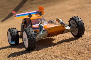Team Associated RC10 4WD Off-Road Buggy